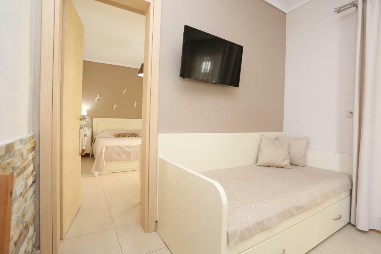 Eleni Rooms Pefkohori Exterior photo